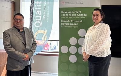 Mandy Gull-Masty, députée d’Abitibi–Baie-James–Nunavik–Eeyou et ministre des Services aux Autochtones et Derrick Neeposh, président de CREECO et Quality Inn & Suites